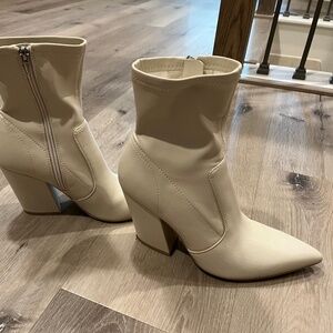 Dolce Vita booties